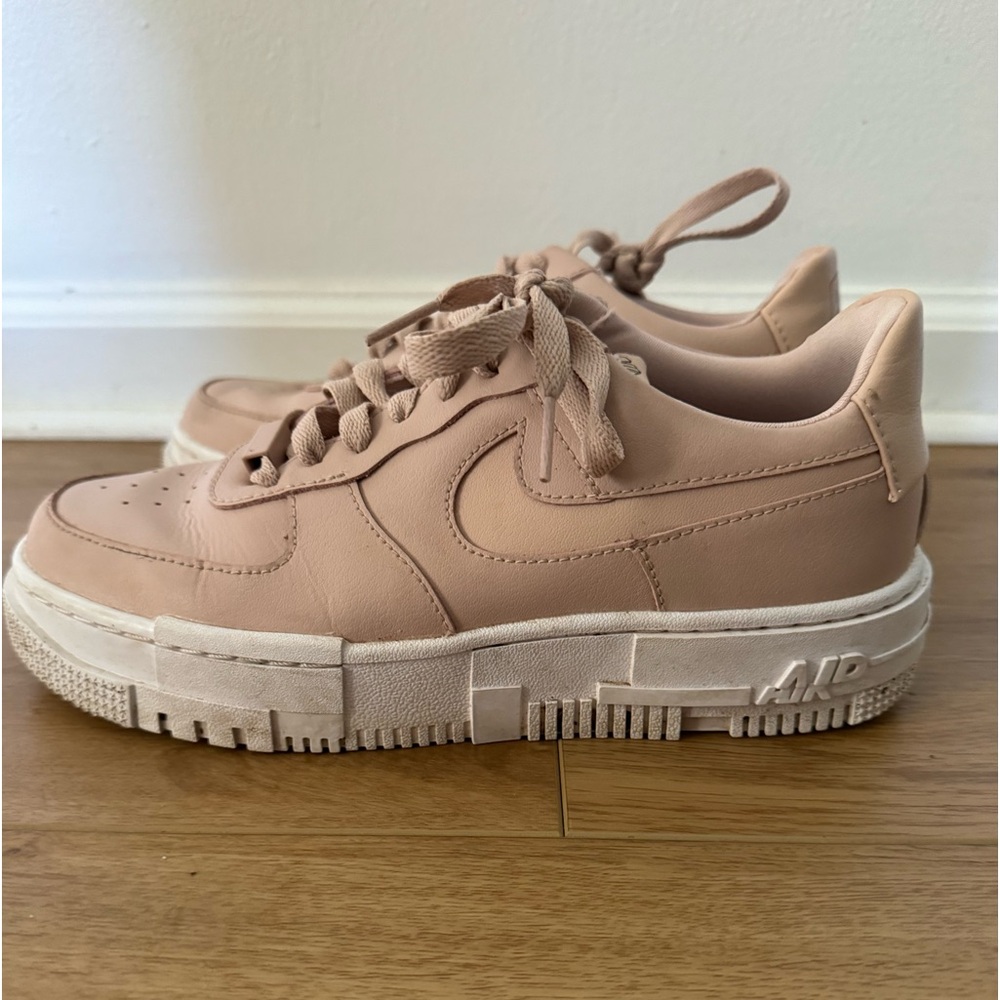 Nike Air Force 1 tan size 7